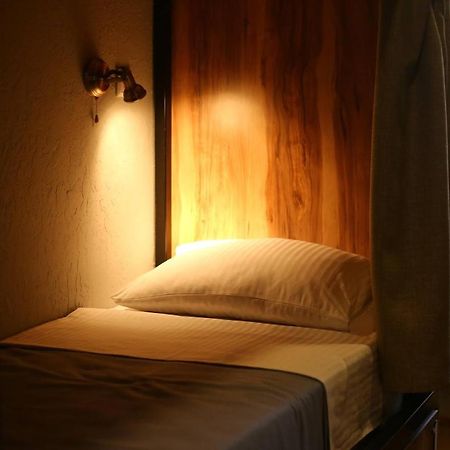 Hostel Nomad Tbilisi Eksteriør bilde