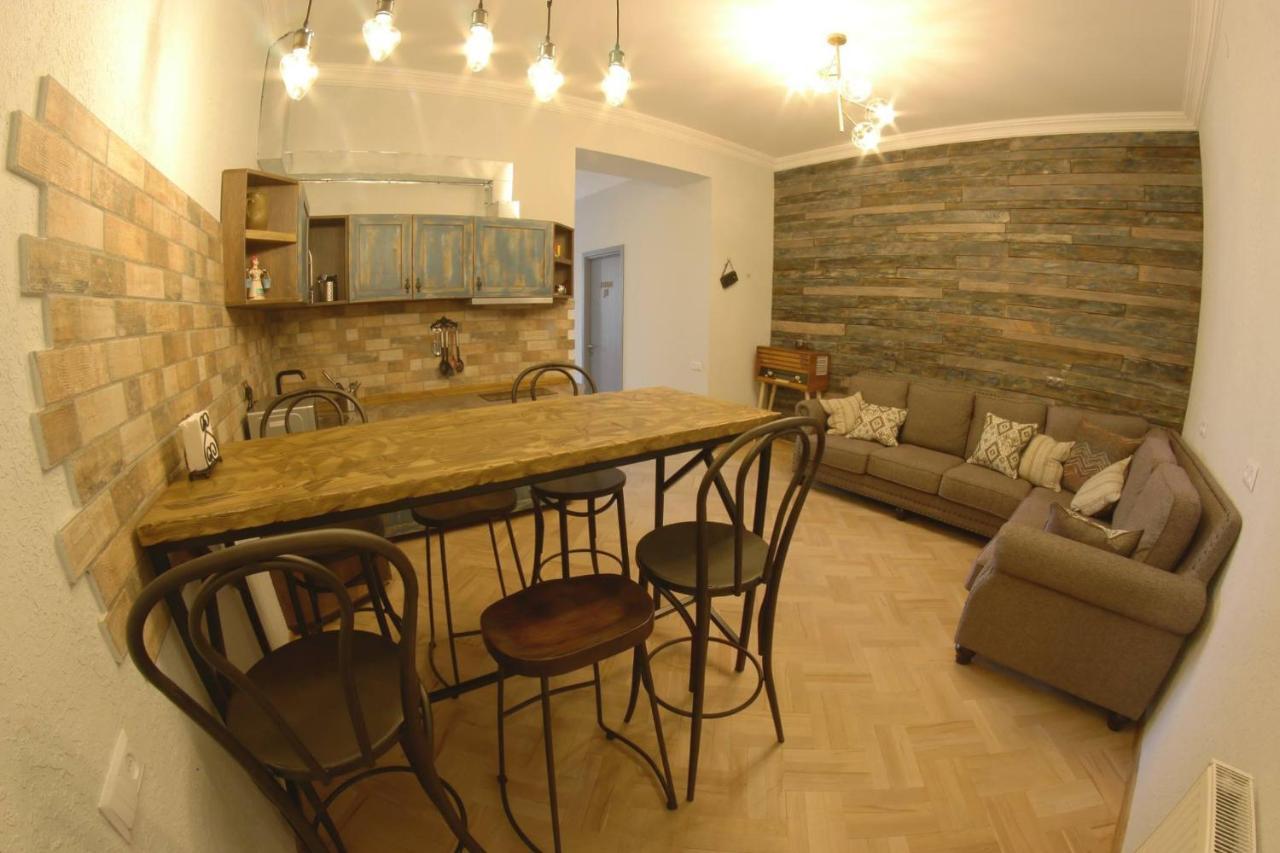 Hostel Nomad Tbilisi Eksteriør bilde