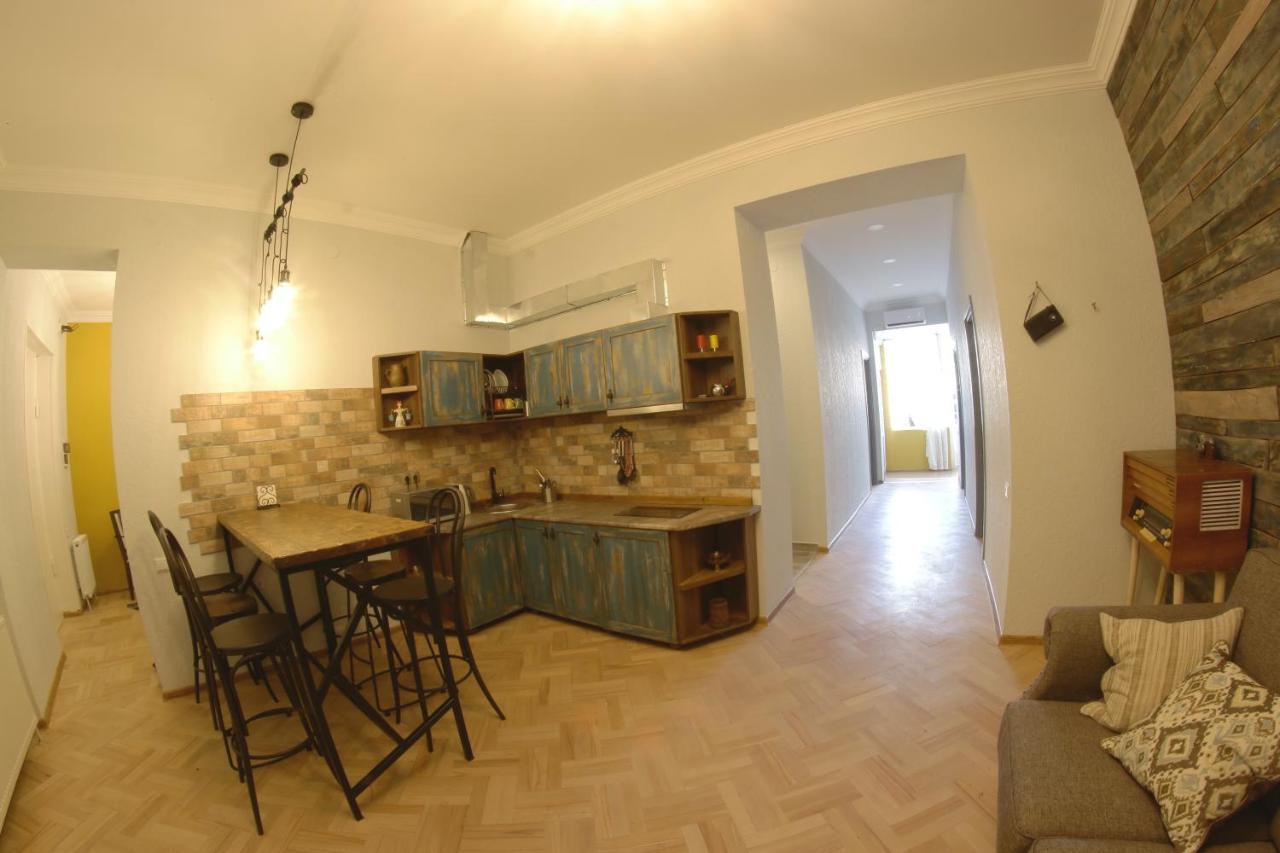 Hostel Nomad Tbilisi Eksteriør bilde
