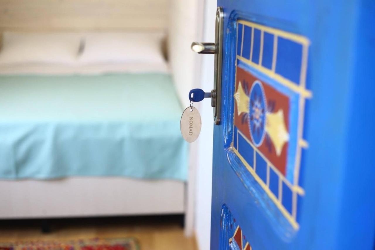 Hostel Nomad Tbilisi Eksteriør bilde