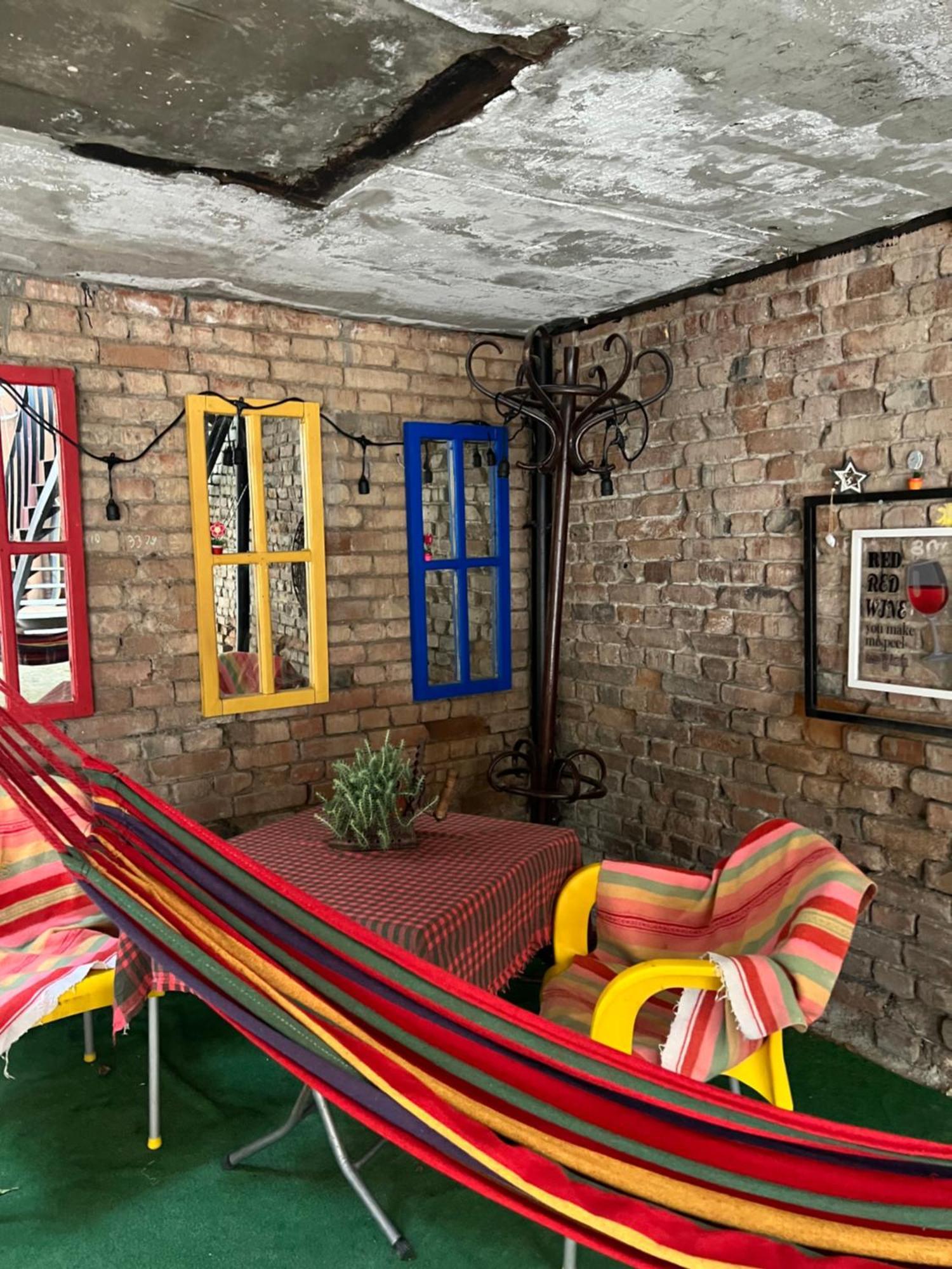 Hostel Nomad Tbilisi Eksteriør bilde
