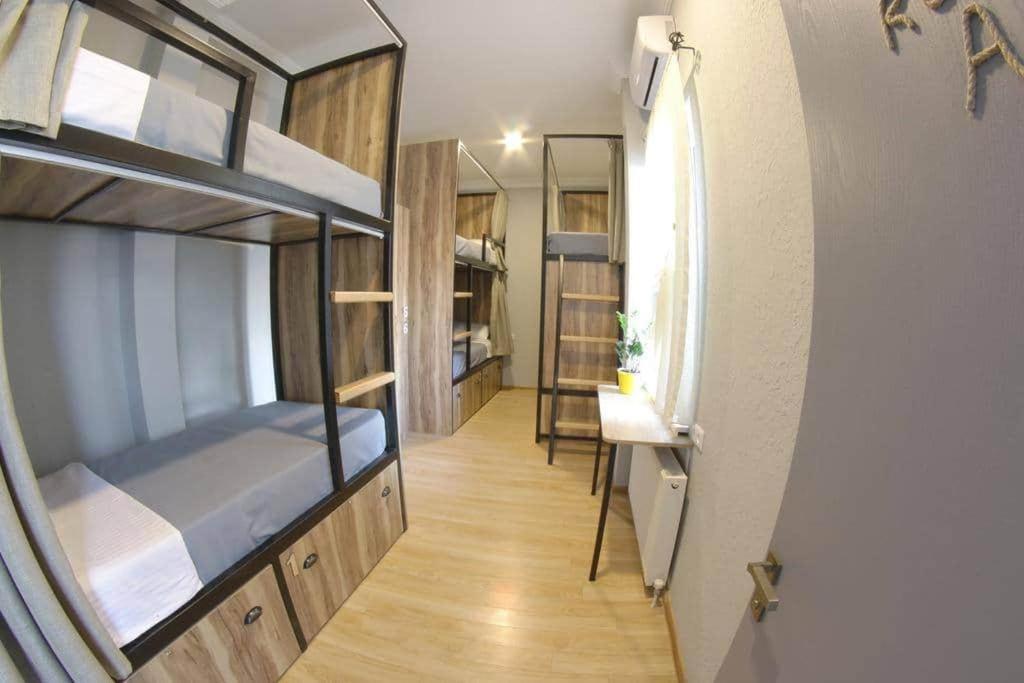 Hostel Nomad Tbilisi Eksteriør bilde